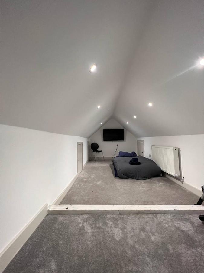 Star London Finchley Road 3-Bed Haven Apartment Ngoại thất bức ảnh